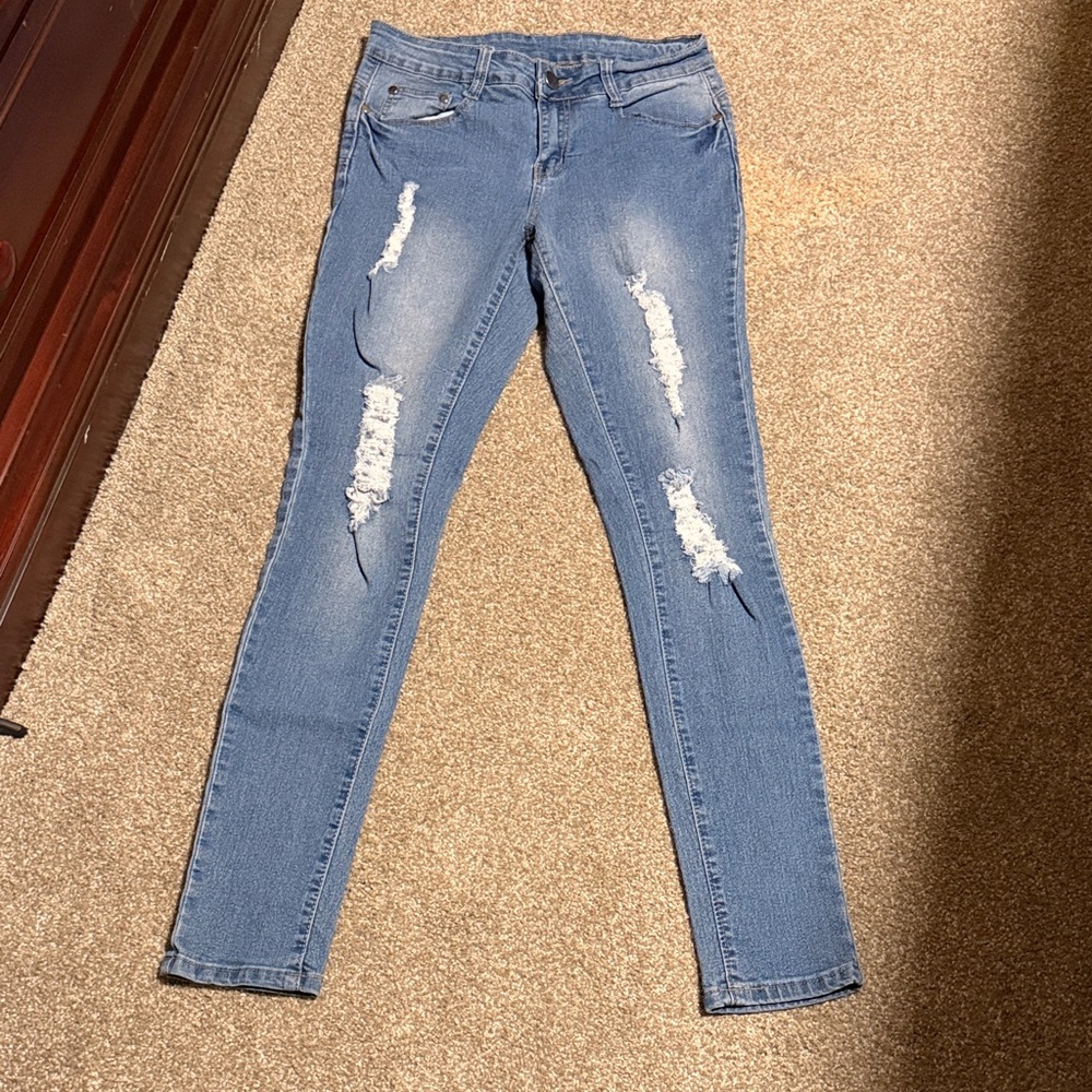 Stylish Blue Distressed Skinny Jeans